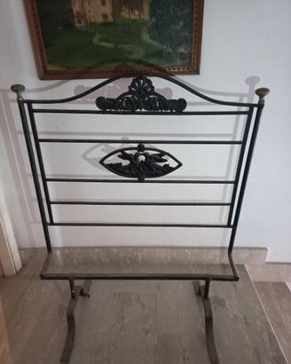 Letto singolo antico