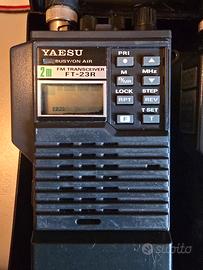 Coppia ricetrasmittenti YAESU FT-23R