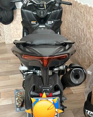 Tmax 560