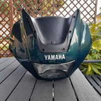 fanale Yamaha con carena