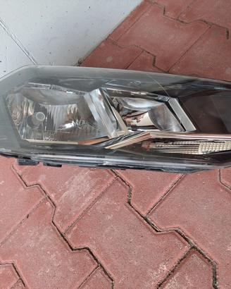 Faro anteriore dx Volkswagen polo