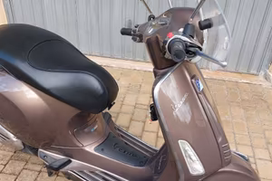 Vespa scooter 150 anno 2014