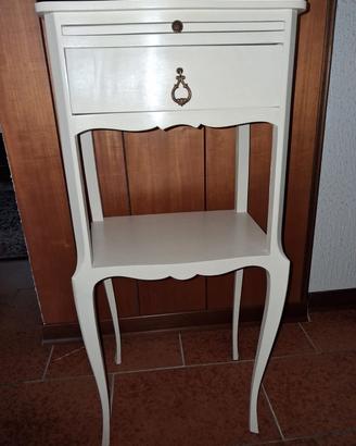 comodino shabby chic 