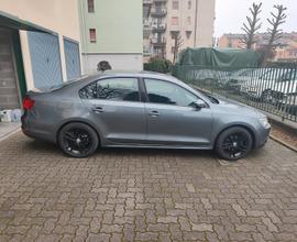 VOLKSWAGEN Jetta 3ª serie - 2011