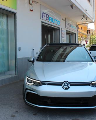 Volkswagen Golf 8 R LINE 2.0 TDI