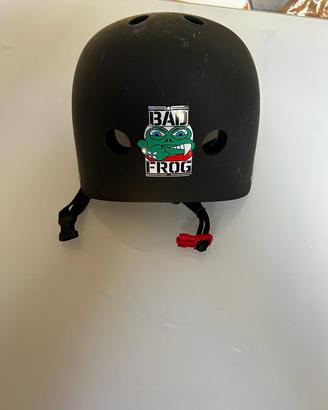 Casco Bad Frog
