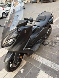 Yamaha tmax 560