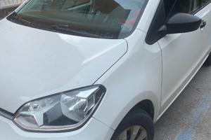 VOLKSWAGEN up - 2018