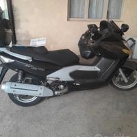 scooter maxi 500