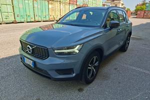 Volvo XC40 2.0 tdi 190cv r Design tetto