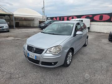 WOLKSWAGEN POLO