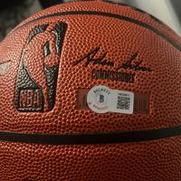 Pallone iverson autografato