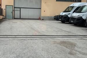 Locale commerciale-artigianale