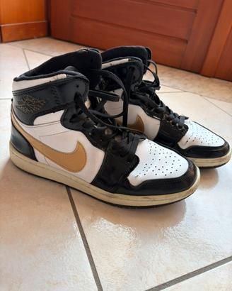 Nike Air Jordan 1 Black Metallic Gold