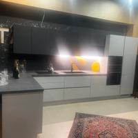 Cucina  componibile laccata lucida