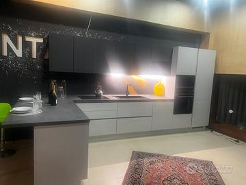 Cucina  componibile laccata lucida