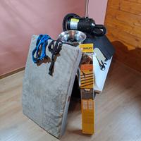 Cuccia in resina con accessori cane ed auto