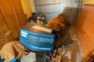 Motore fuoribordo Volvo Penta 200-20cv gambo lungo