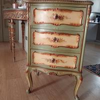 cassettiera in stile veneziano 