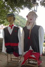 Coppia giganti+ vari strumenti musicali