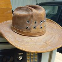 cappello in vera pelle 