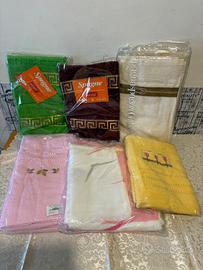 Coppie asciugamani in spugna - € 5 ciascuna