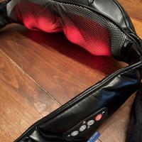 Massaggiatore con sfere e raggi infrarossi