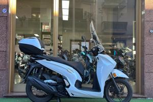 Honda SH 350 2024 tuo a soli 52€ al mese