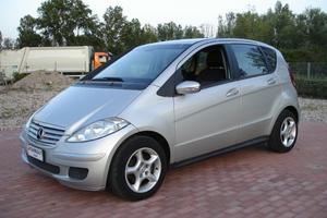 MERCEDES-BENZ A 180 CDI Elegance