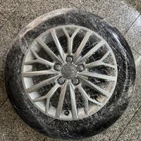 4 cerchi piu gomme originali Audi