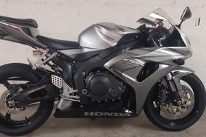 Honda cbr 1000 rr