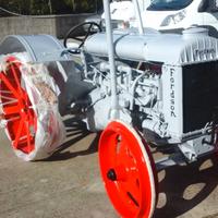 UNICO,IL PRIMO TRATTORE L MONDO FORDSON DEL 1927