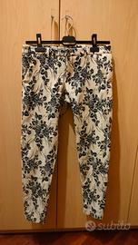 pantaloni skinny in tessuto operato elasticizzato 