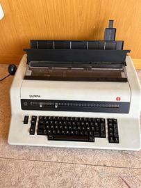 Macchina da scrivere Olympia ES101