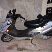 Scooter Kymco dink 150