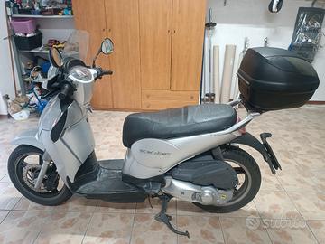 Aprilia scarabeo 200