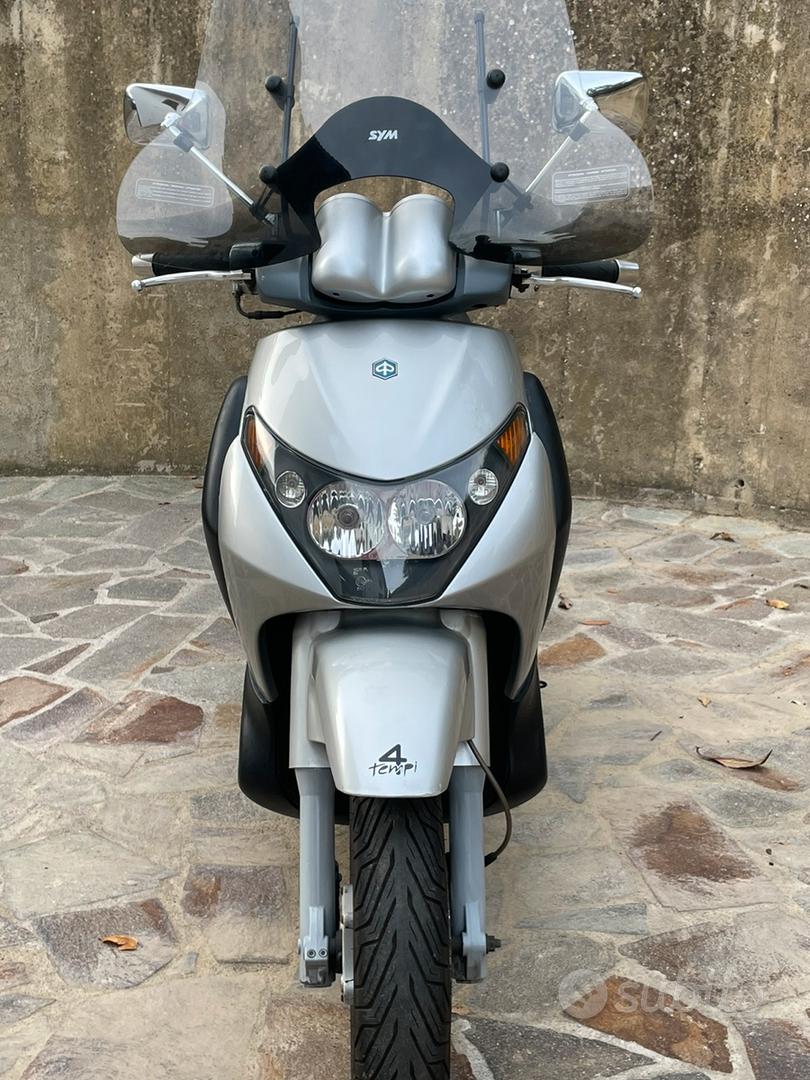 Piaggio Beverly 250 usata a Grosseto per € 900