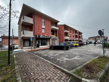 2 LOCALI A FANO