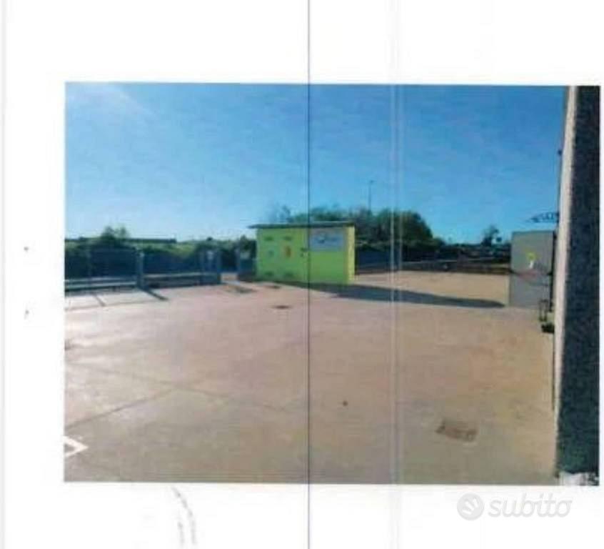 Immobile in asta di 2810 m² a Tricerro - Vista 2