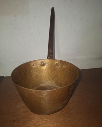 copia di pentolini antichi in rame inizzio 900