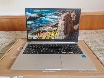 PC Notebook Samsung Galaxy Book2 750XED i3 8+256Gb