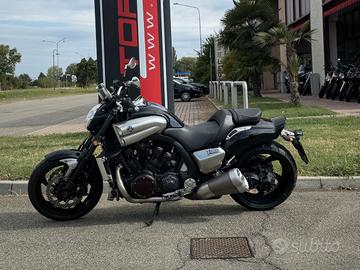 Yamaha VMAX - 2010