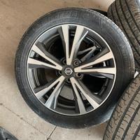 Cerchi 18 nissan con gomme