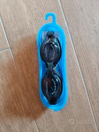 Occhiali da nuoto 