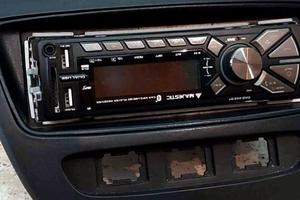Mascherina + autoradio per Citroen C1, Peugeot 107