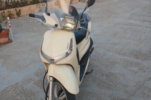 vendersi scooter 