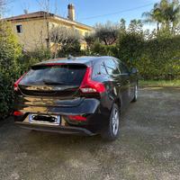 Volvo v40 d2