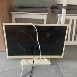 televisione bianco toshiba