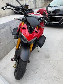 Ducati Streetfighter V4S 2023