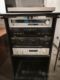 amplificatore e  giradischi con casse 